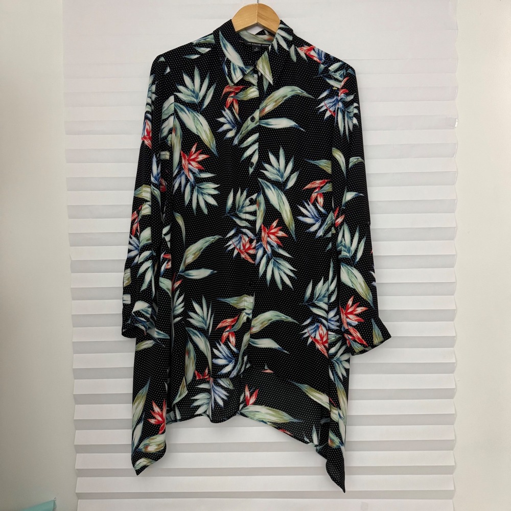 Zac & Rachel Woman 1X Tropical Floral Polka Dot Sharkbite Tunic Blouse Black